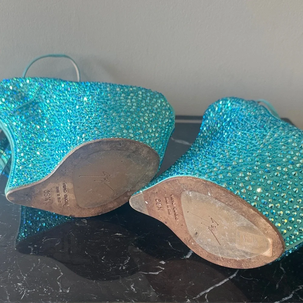 Giuseppe Zanotti rare alien Turquoise Crystal Platform Heels 39.5 EUC - Picture 6 of 6